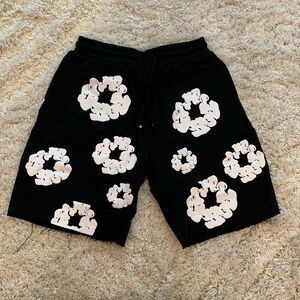 Denim Tears black shorts flared the cotton wreath men’s size large